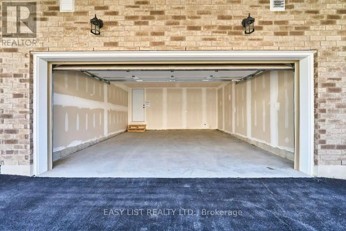 71 ADDYMAN CRESCENT