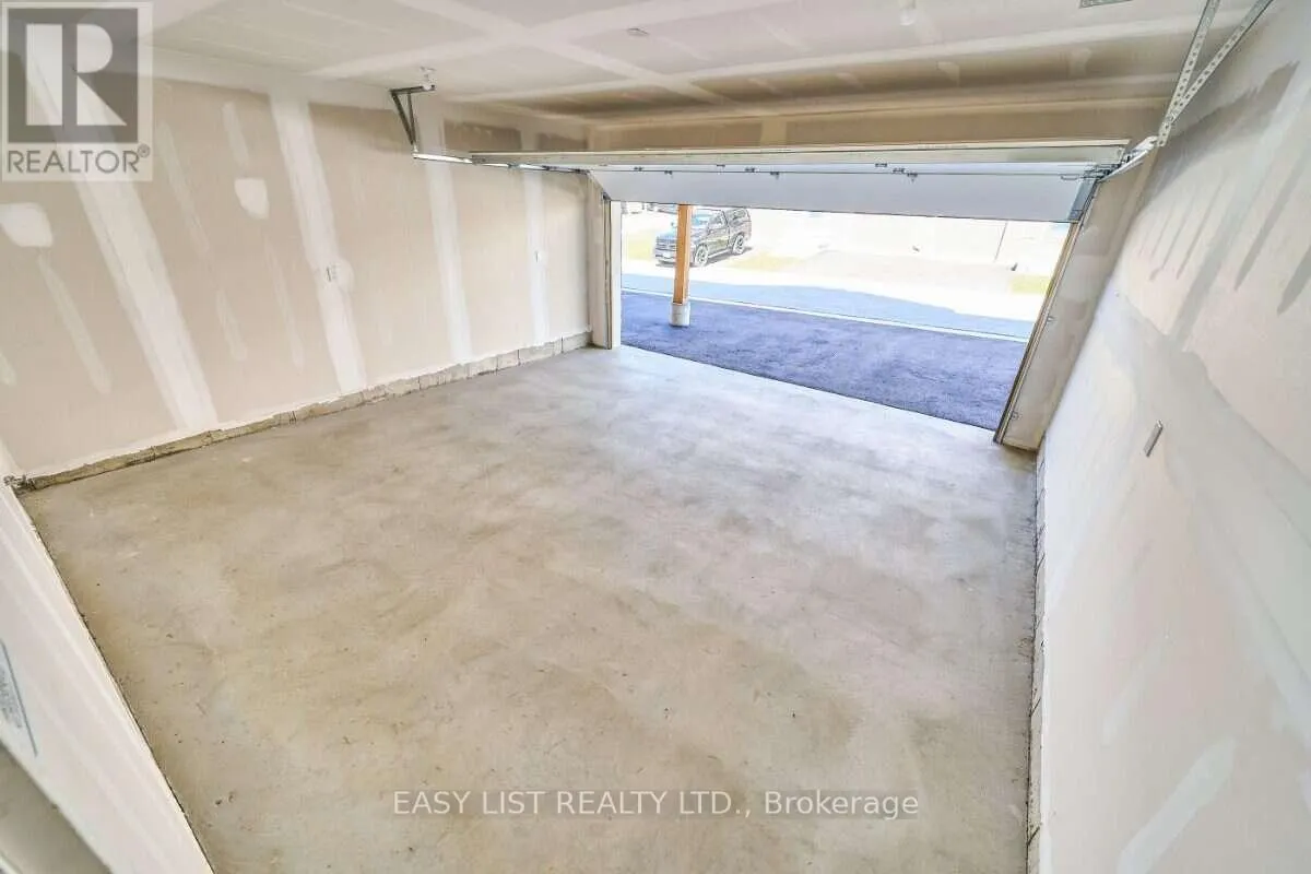 71 ADDYMAN CRESCENT