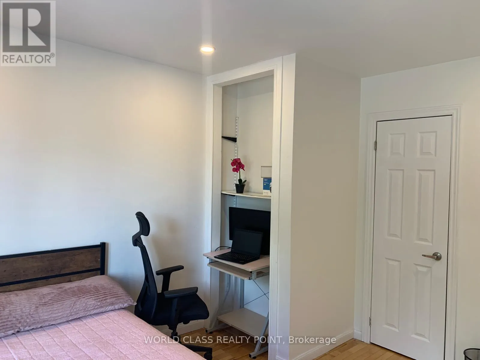 21 SOUTH BONNINGTON AVENUE