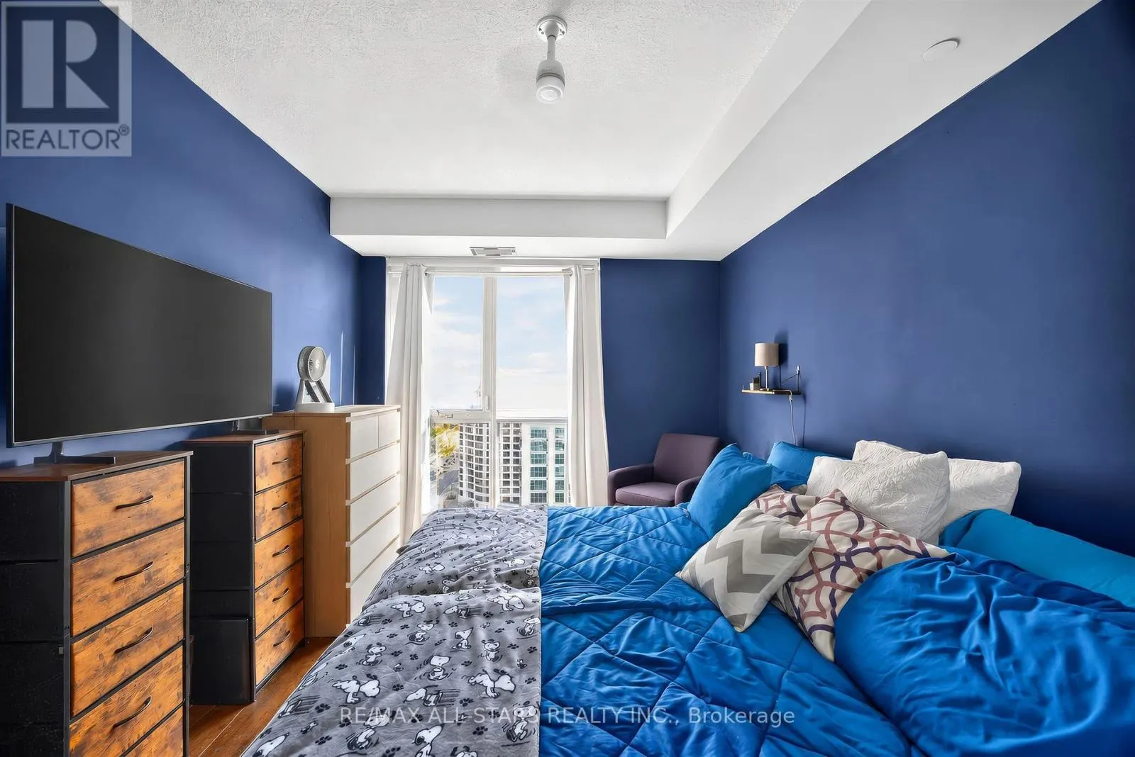 2009 - 1328 BIRCHMOUNT ROAD