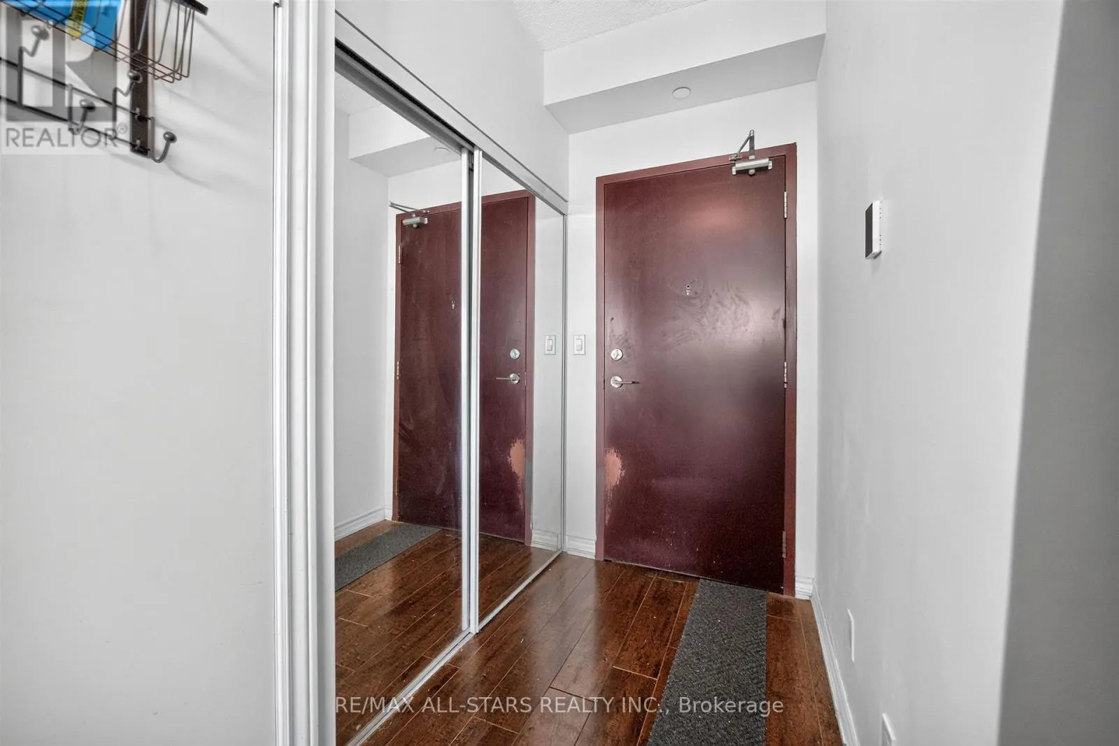 2009 - 1328 BIRCHMOUNT ROAD