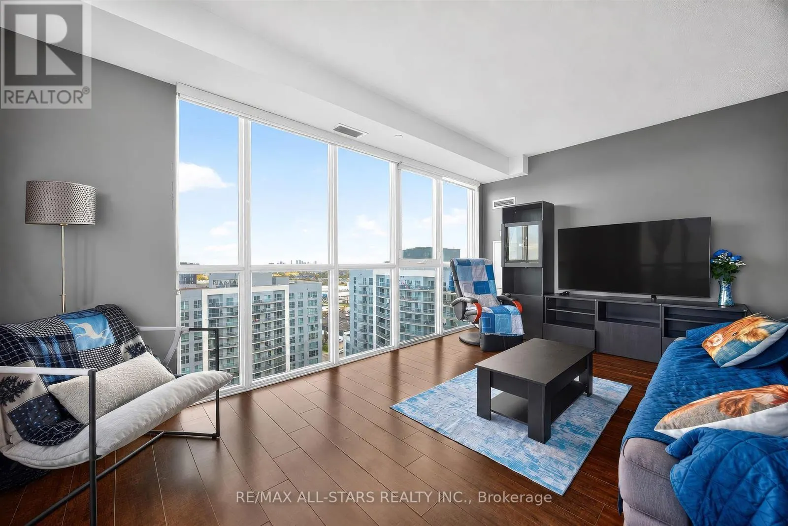 2009 - 1328 BIRCHMOUNT ROAD