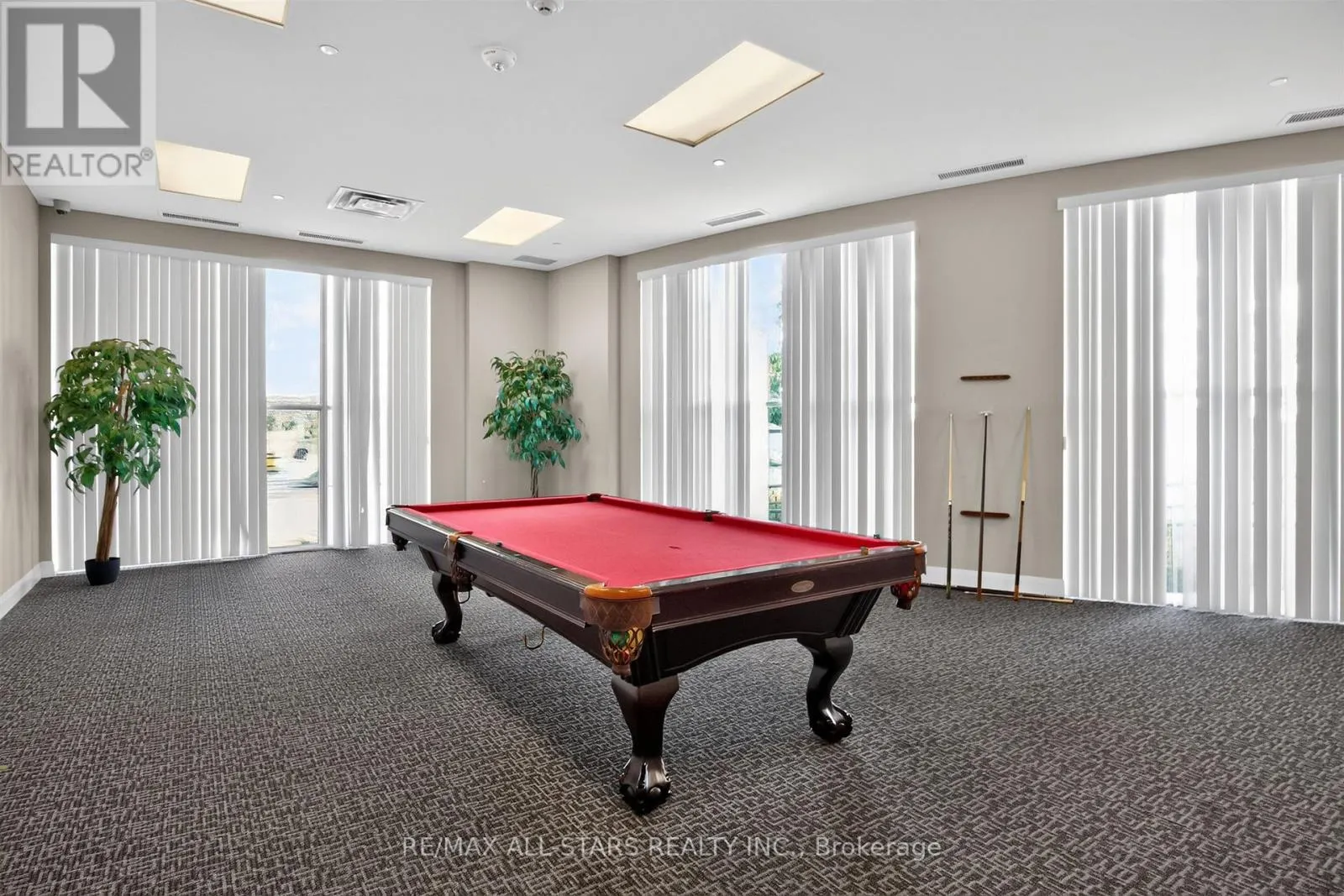 2009 - 1328 BIRCHMOUNT ROAD