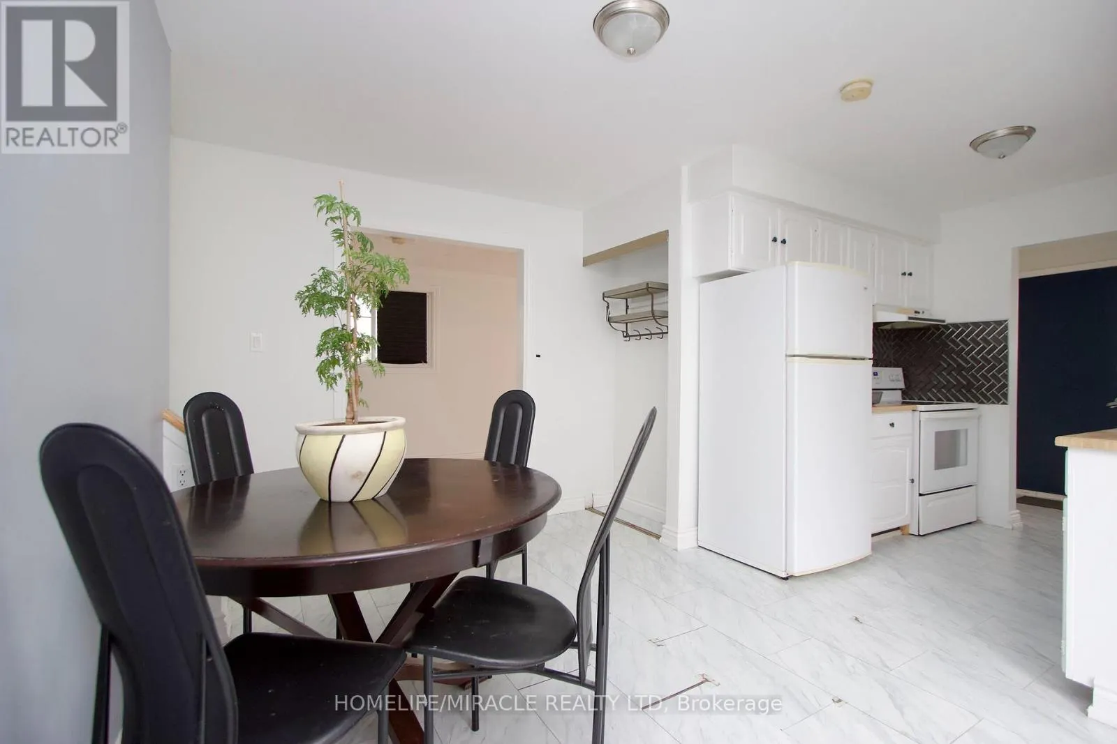 14 PILKINGTON CRESCENT