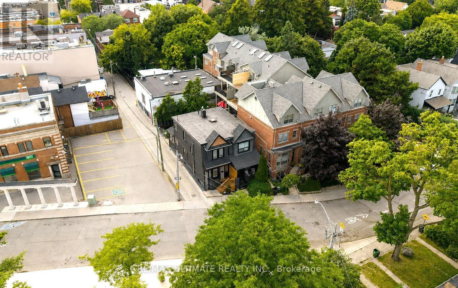 906 LOGAN AVENUE