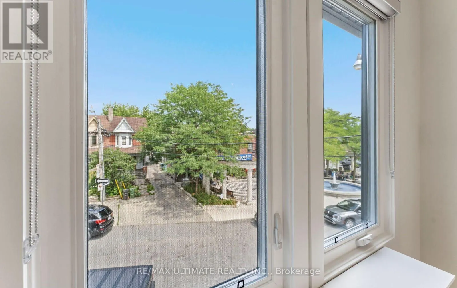 906 LOGAN AVENUE