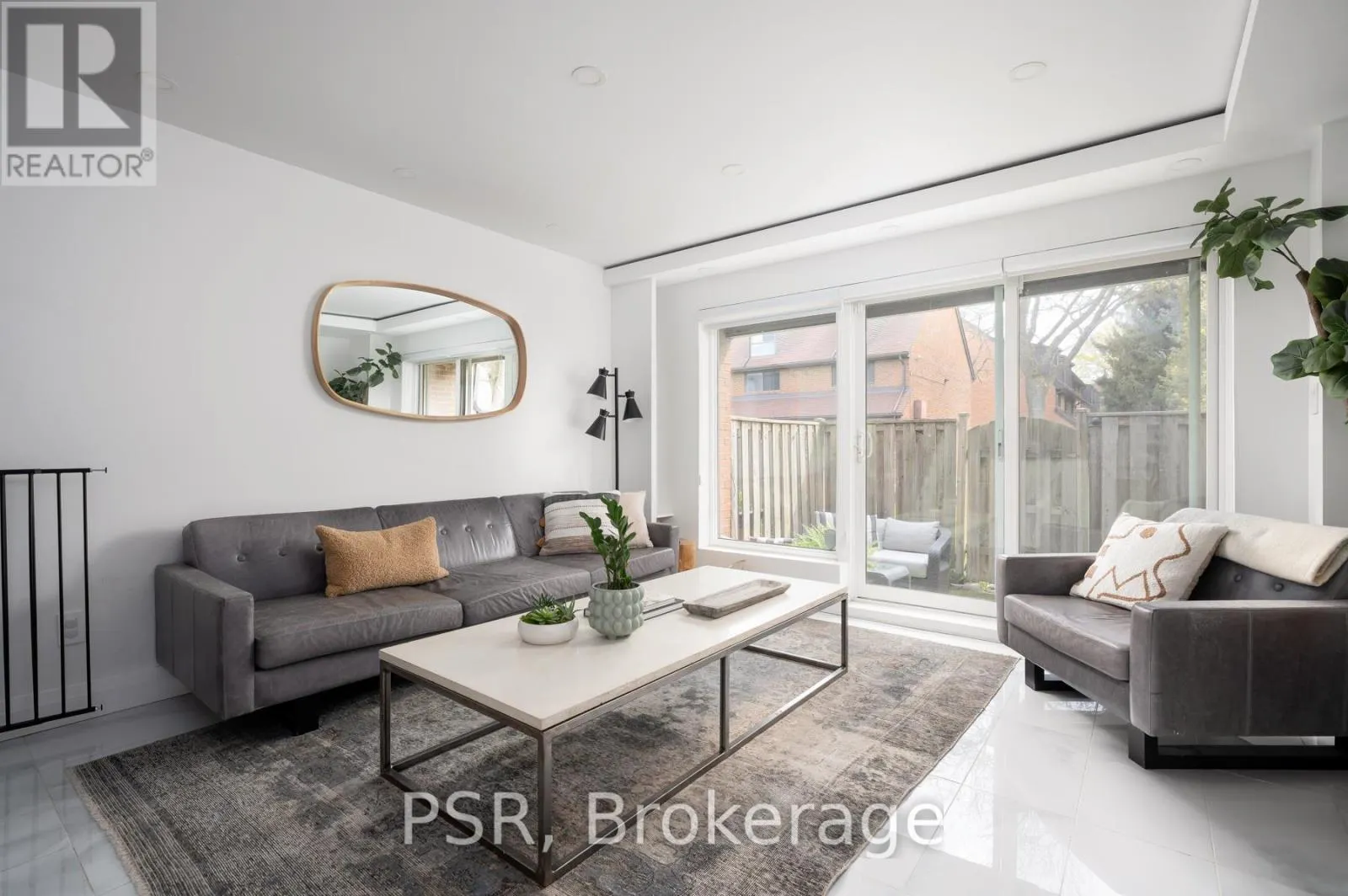 83 - 28 LIVINGSTON ROAD