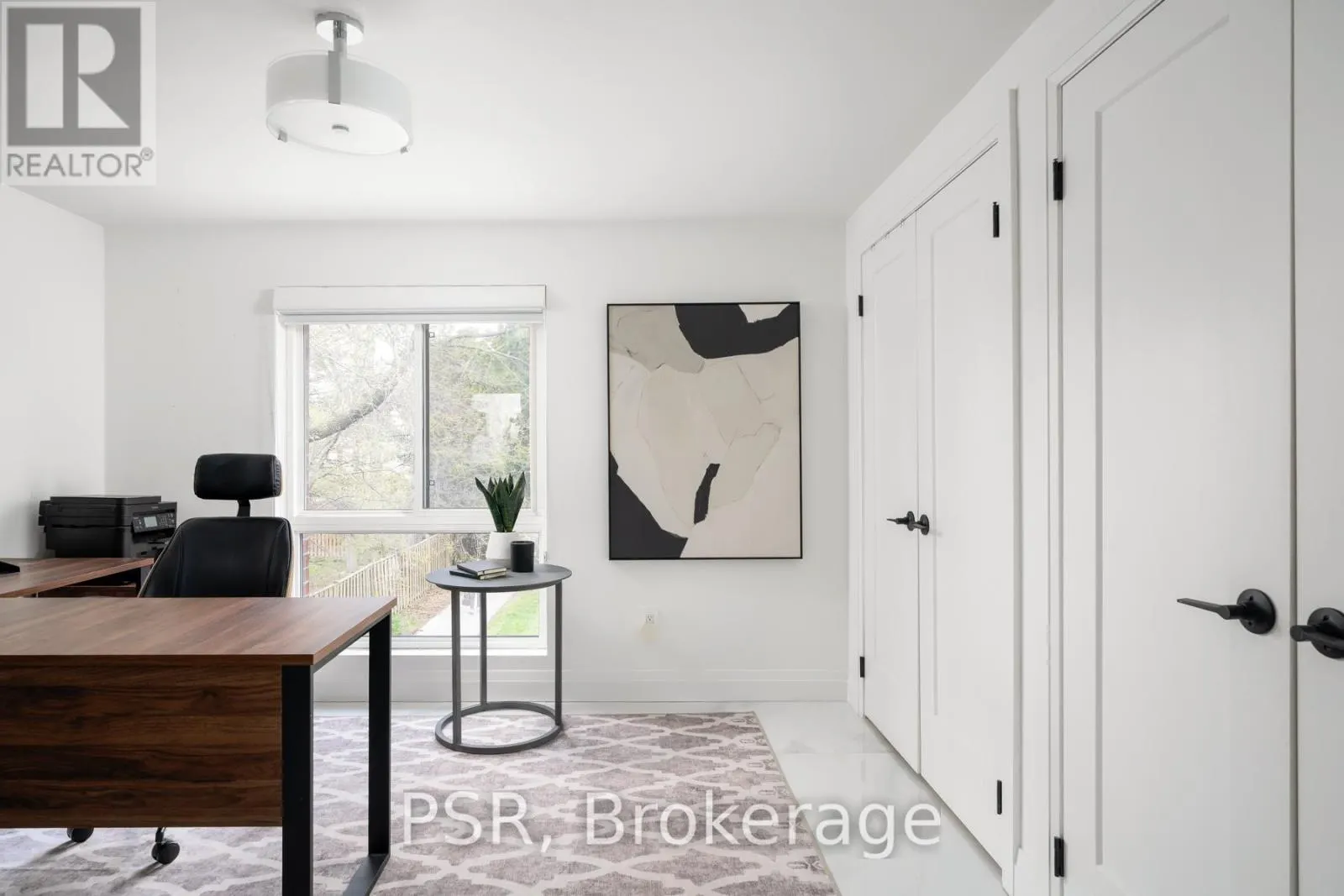 83 - 28 LIVINGSTON ROAD