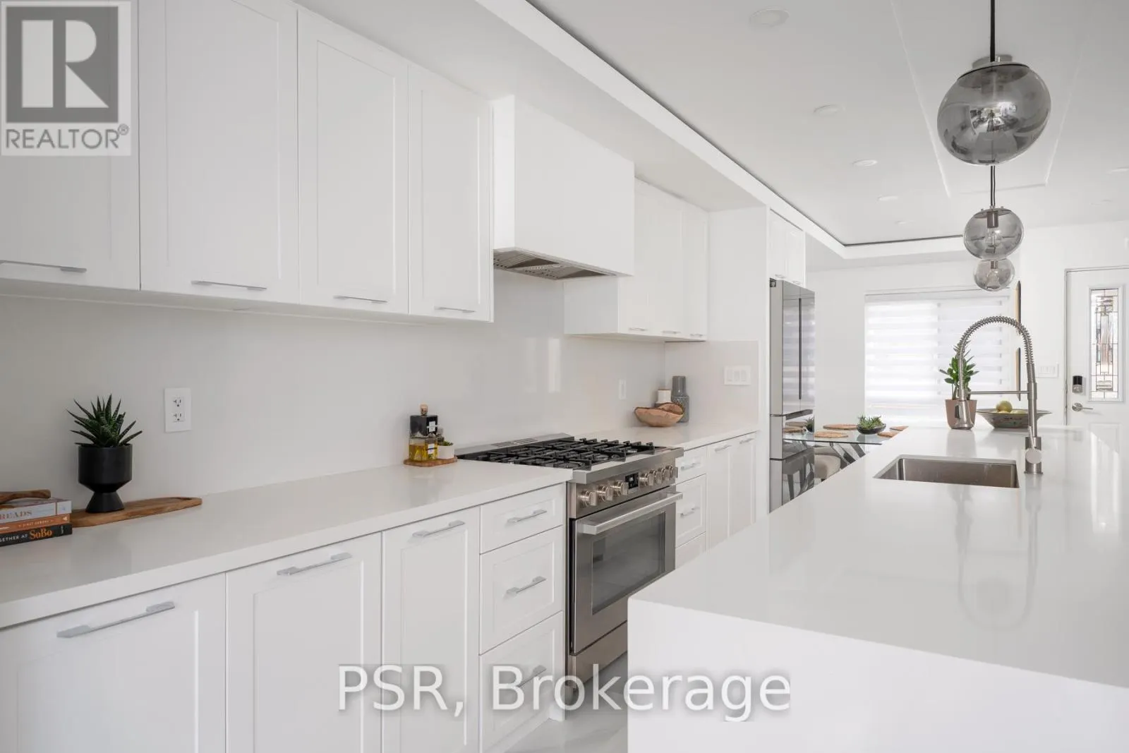 83 - 28 LIVINGSTON ROAD
