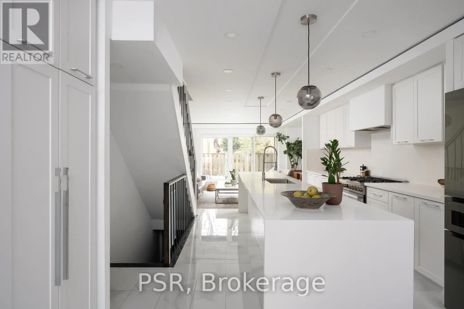 83 - 28 LIVINGSTON ROAD