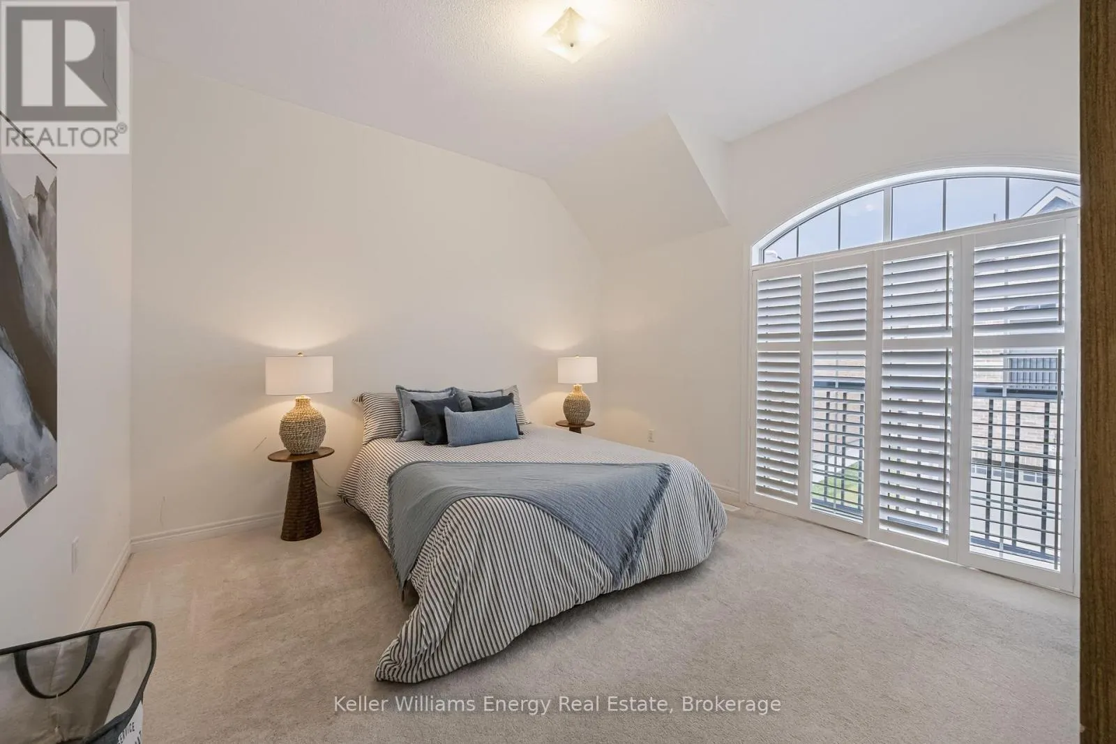 165 CORONATION ROAD