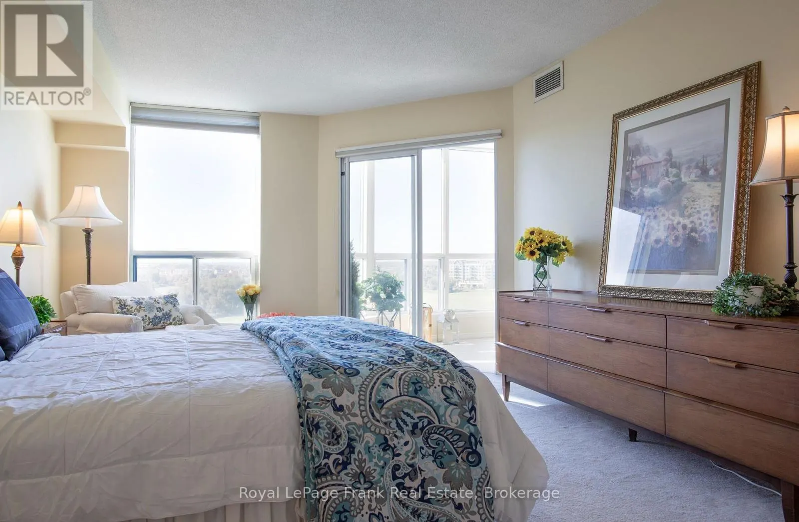 1103 - 360 WATSON STREET W #1103