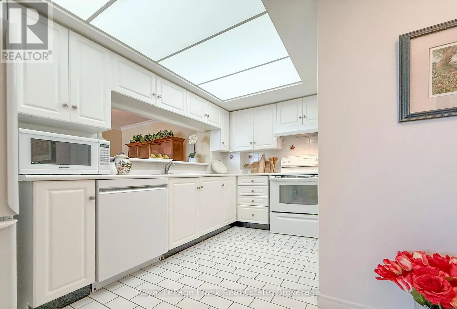 1103 - 360 WATSON STREET W #1103