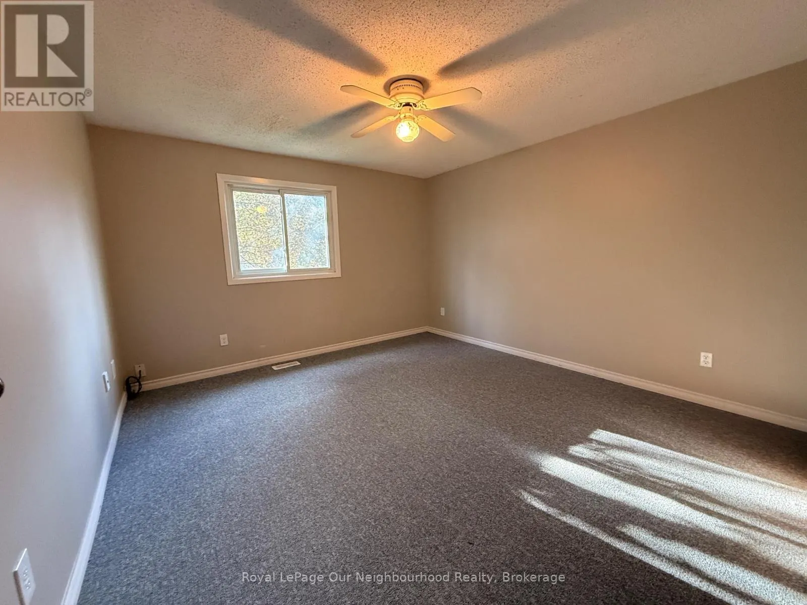 74 CENTREFIELD DRIVE