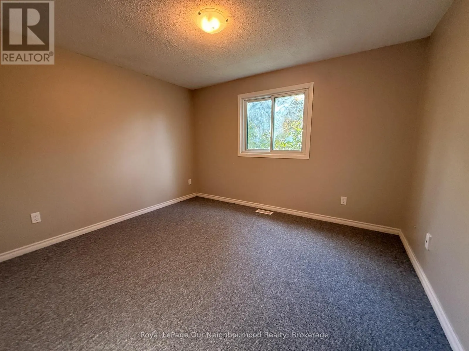 74 CENTREFIELD DRIVE