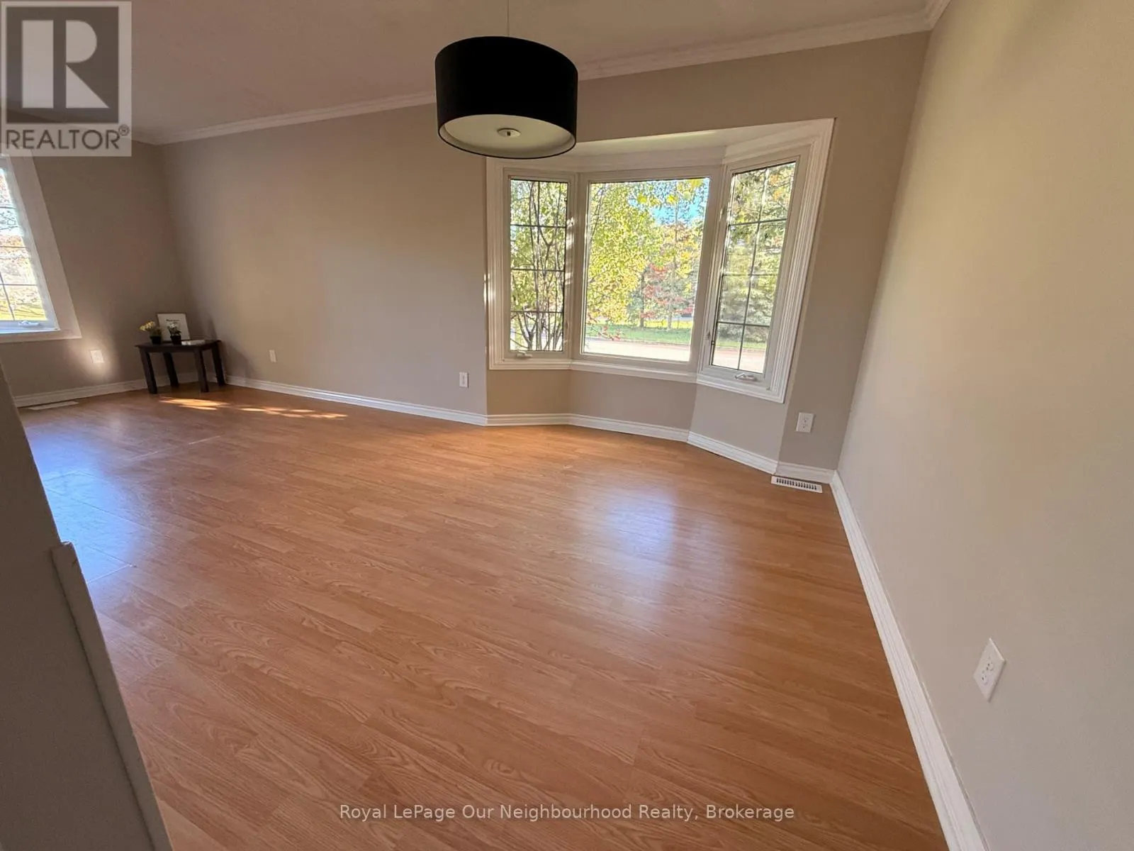 74 CENTREFIELD DRIVE