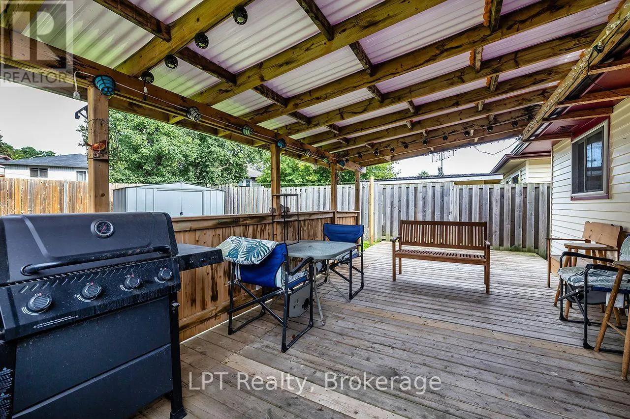 745 GRANDVIEW DRIVE