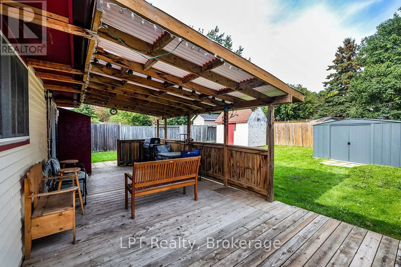745 GRANDVIEW DRIVE