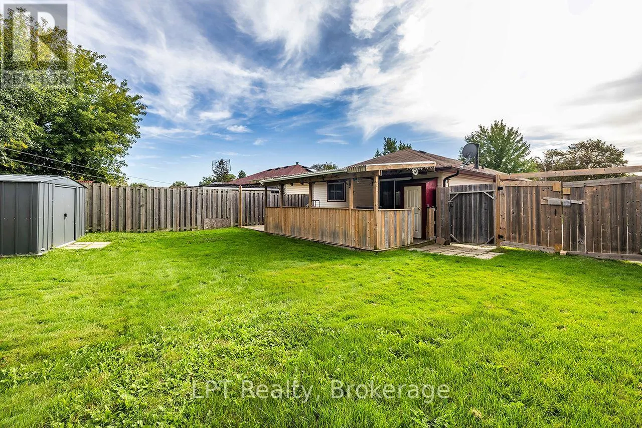 745 GRANDVIEW DRIVE