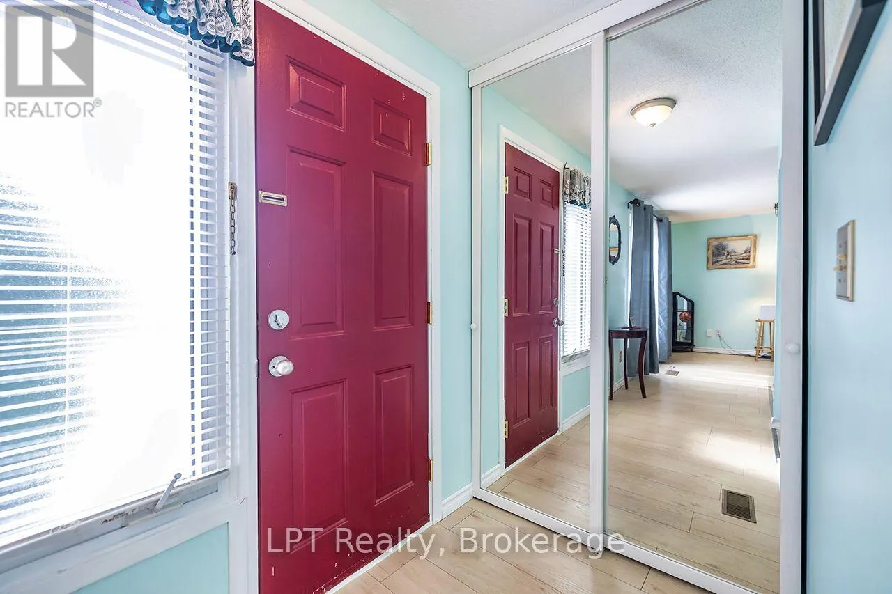 745 GRANDVIEW DRIVE