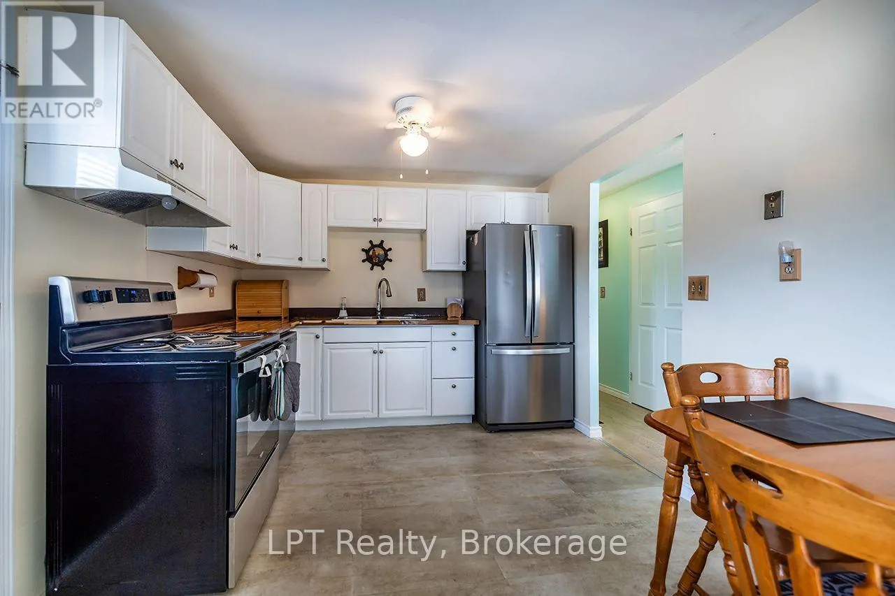 745 GRANDVIEW DRIVE