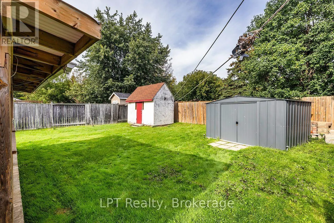 745 GRANDVIEW DRIVE