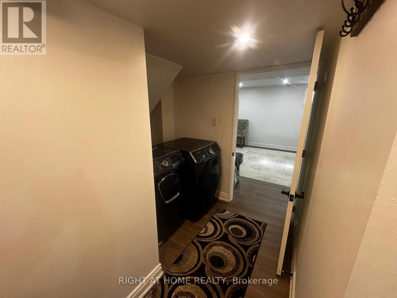 71 SANDRIFT SQUARE