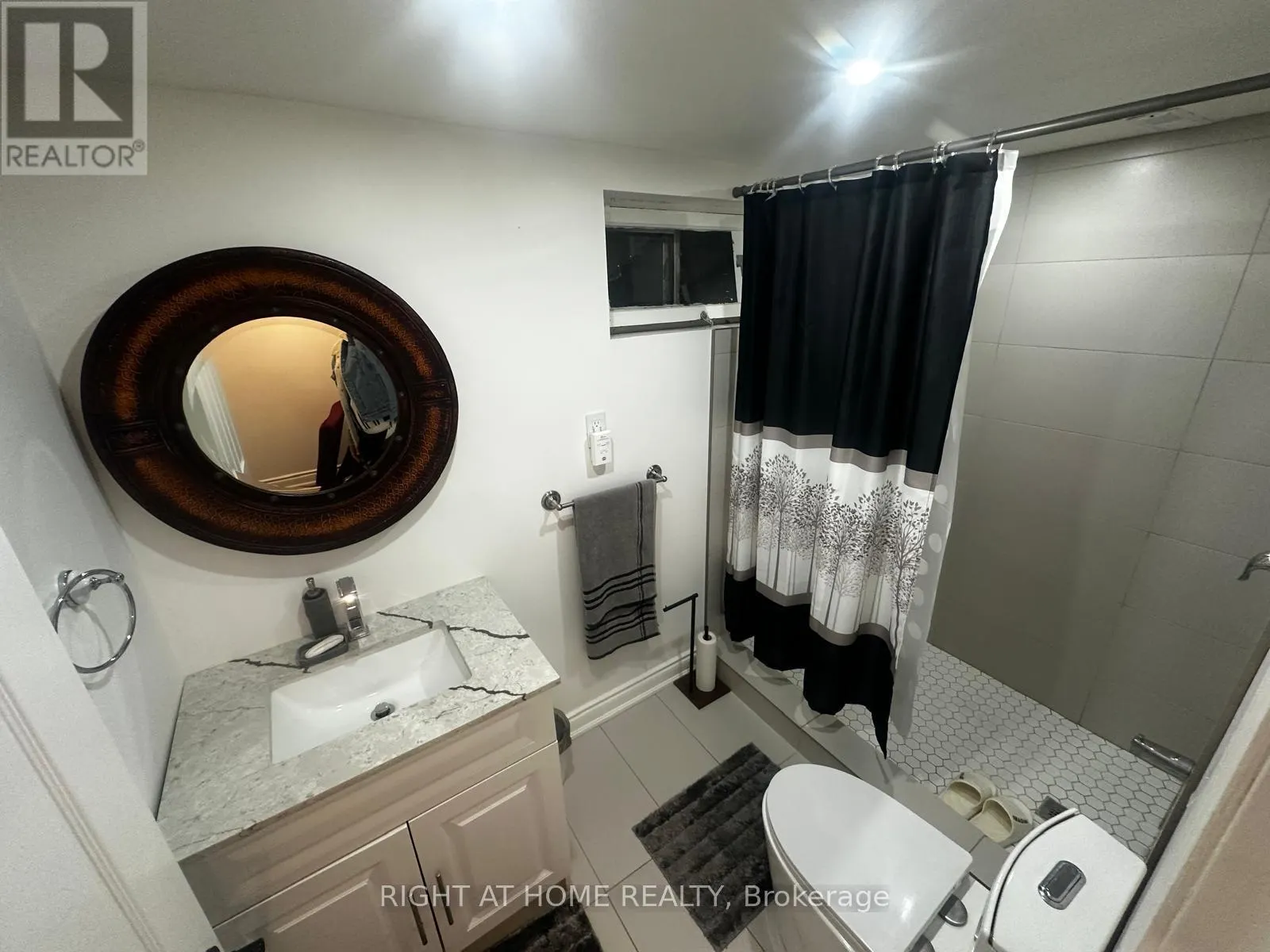 71 SANDRIFT SQUARE