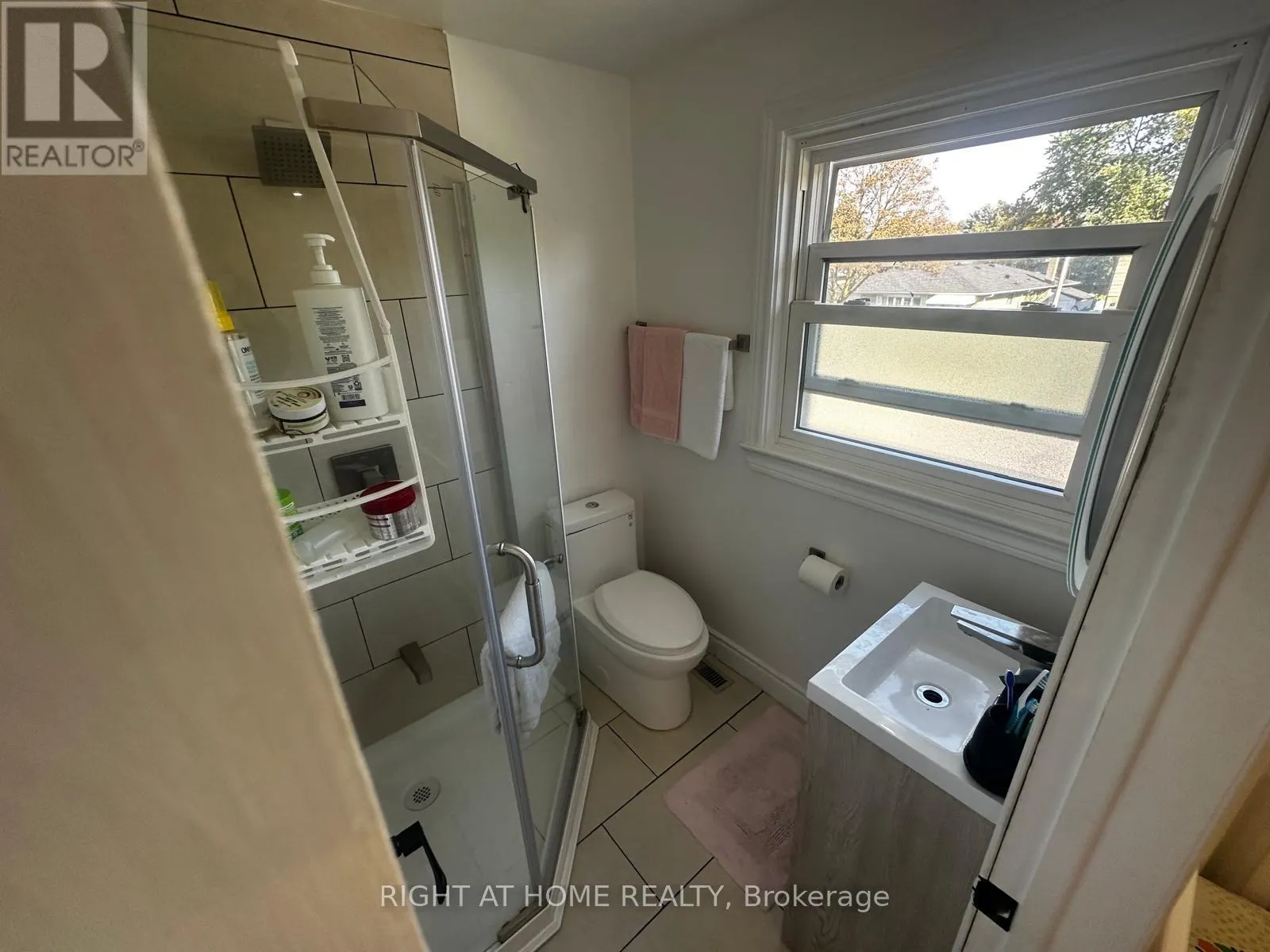 71 SANDRIFT SQUARE