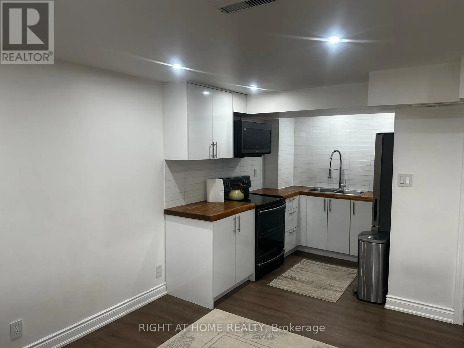 71 SANDRIFT SQUARE
