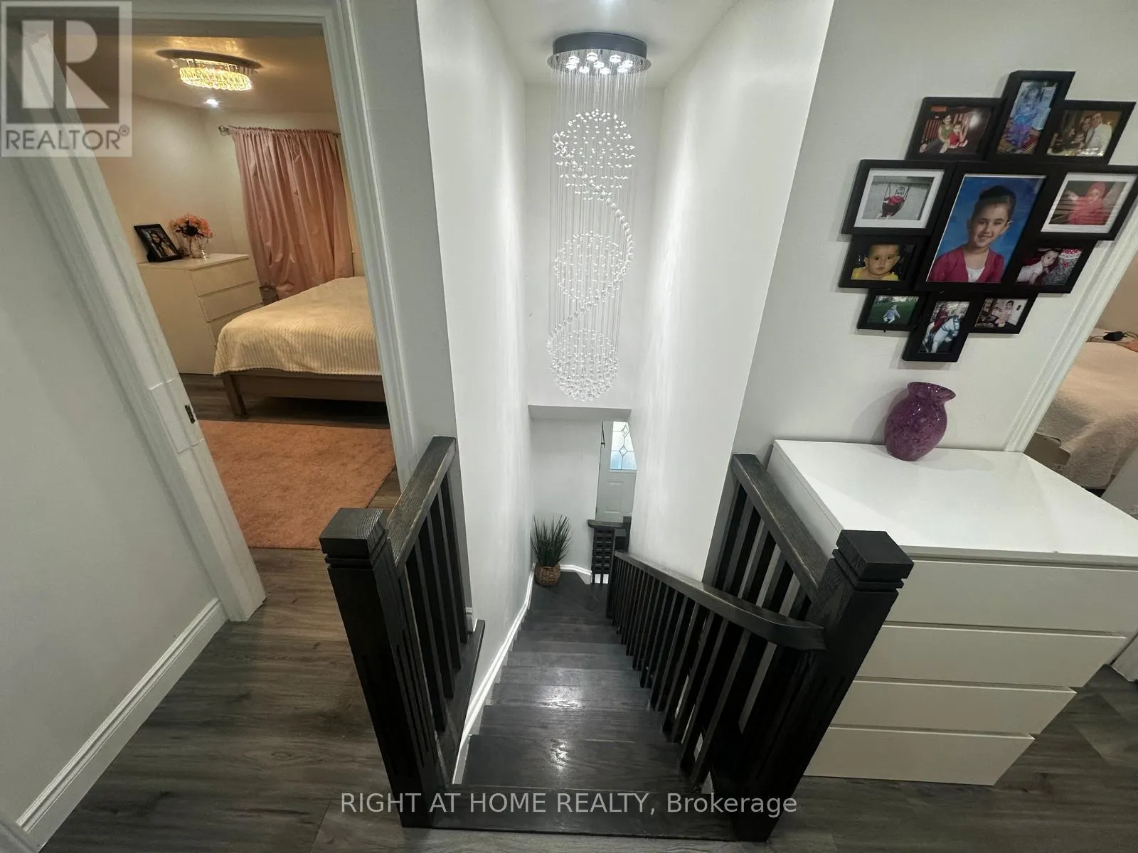 71 SANDRIFT SQUARE