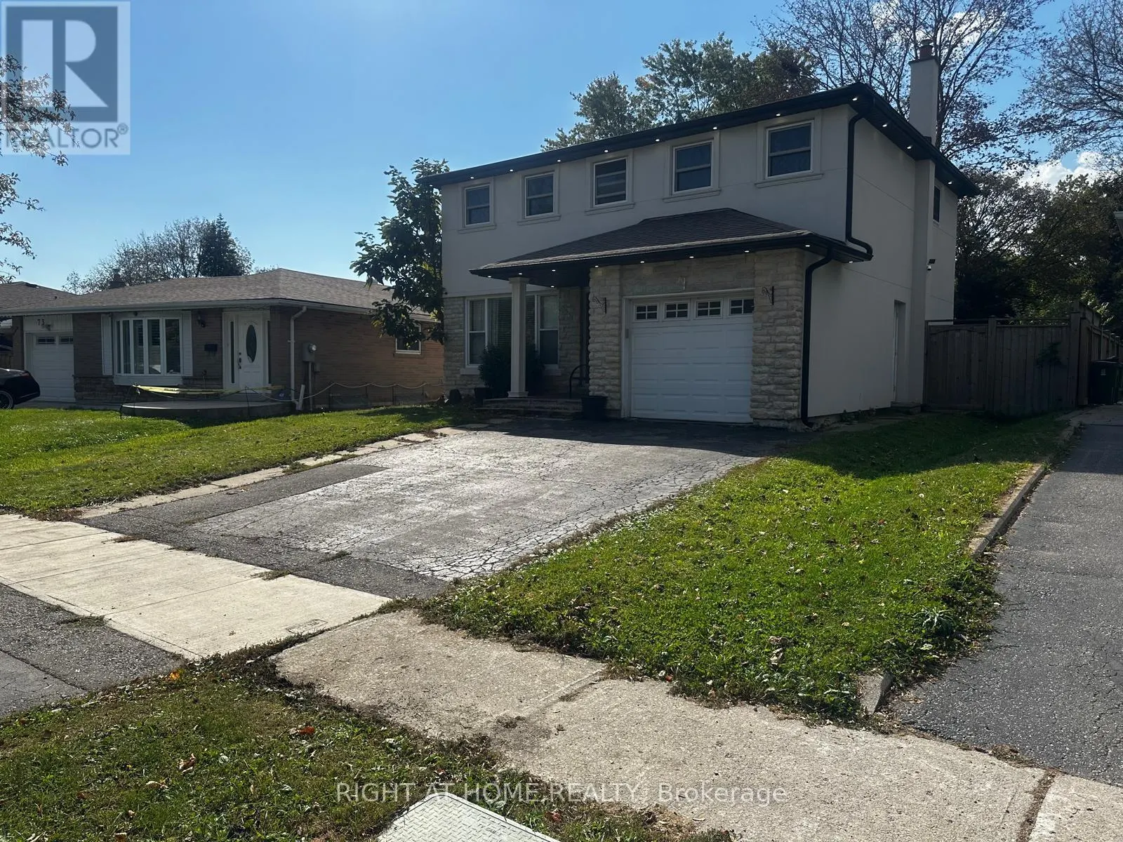 71 SANDRIFT SQUARE