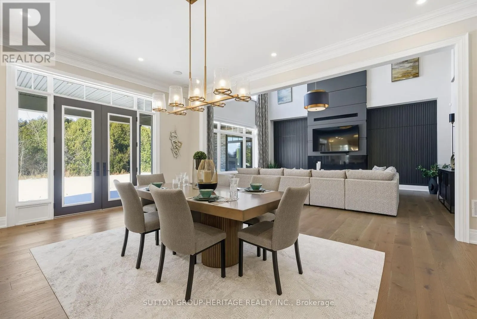 18 DEXSHIRE DRIVE