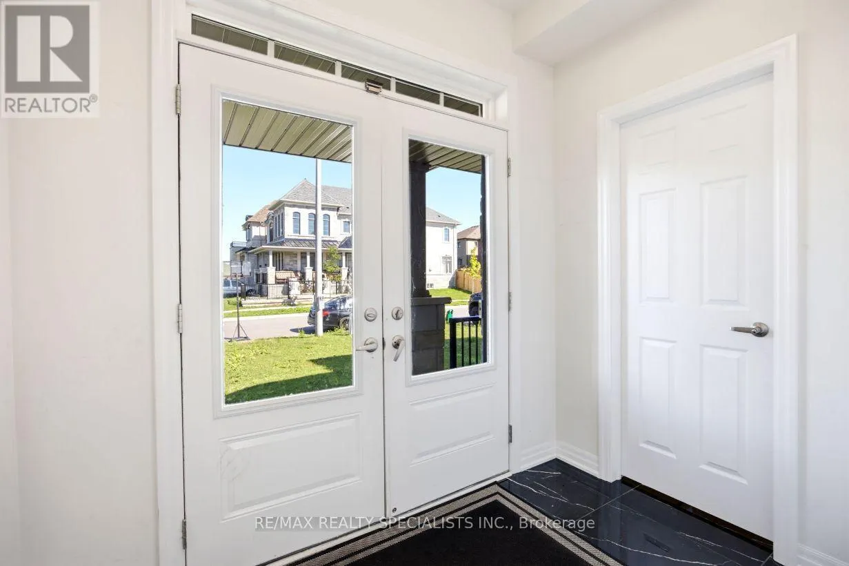 27 SALMON CRESCENT