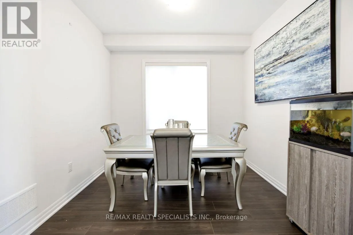 27 SALMON CRESCENT