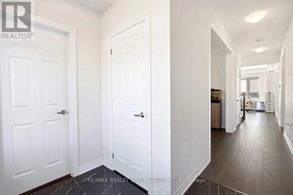 27 SALMON CRESCENT