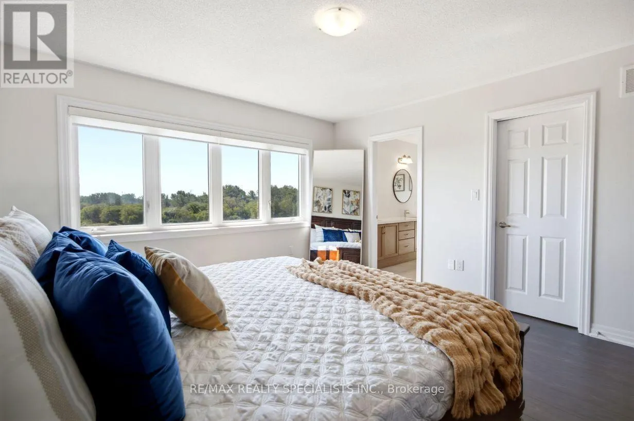 27 SALMON CRESCENT