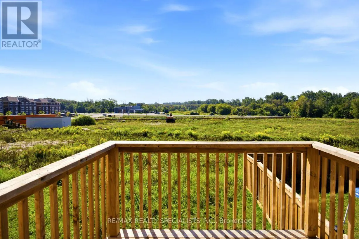 27 SALMON CRESCENT