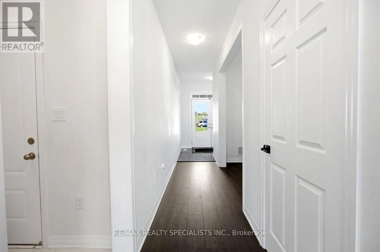 27 SALMON CRESCENT