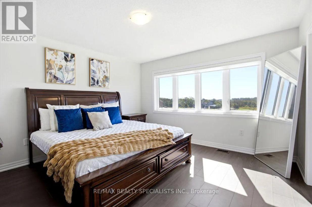 27 SALMON CRESCENT