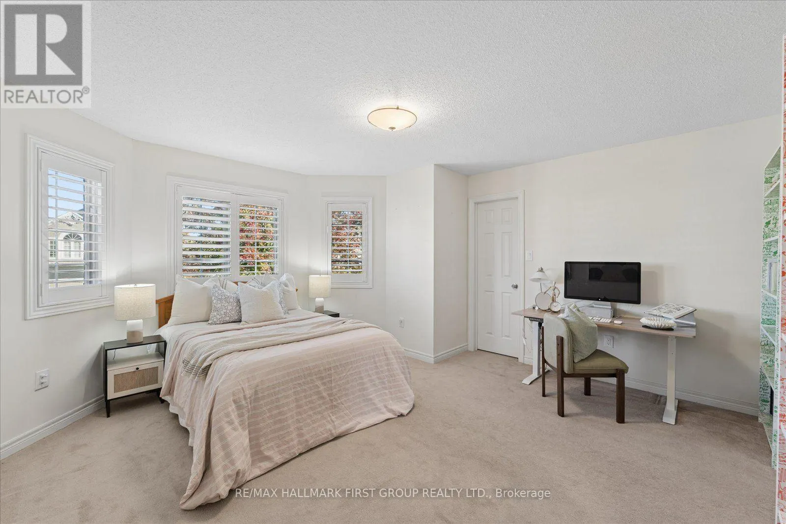 6 WINTERTON WAY