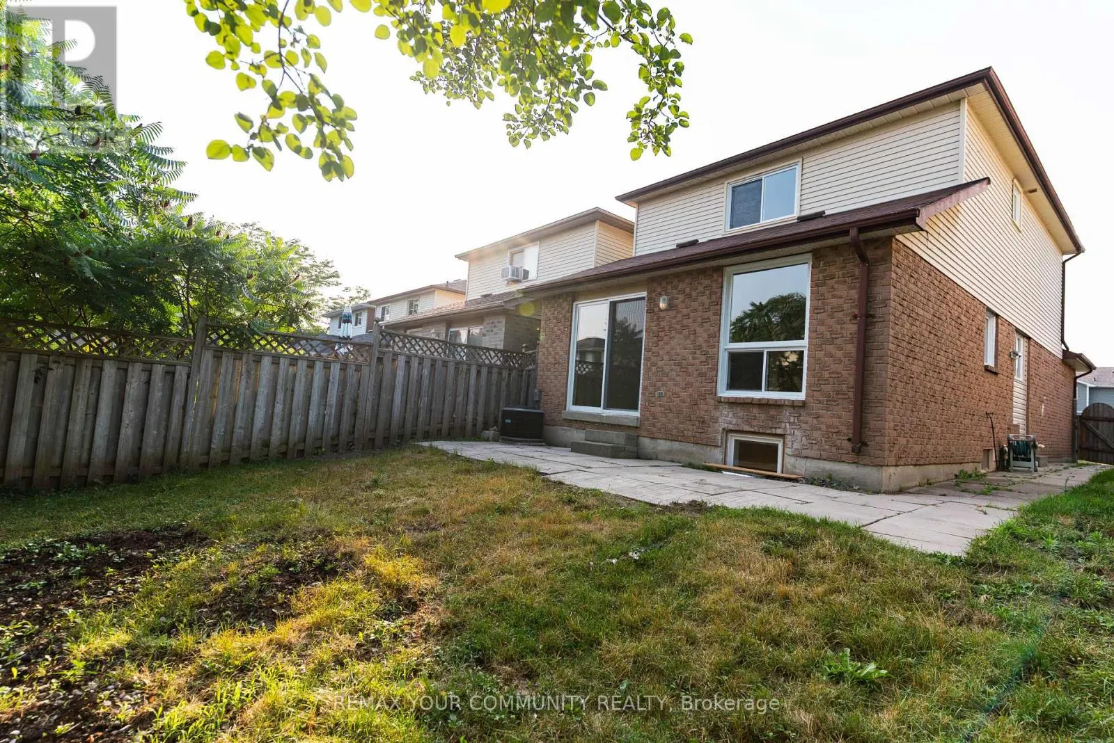 1553 NORWILL CRESCENT