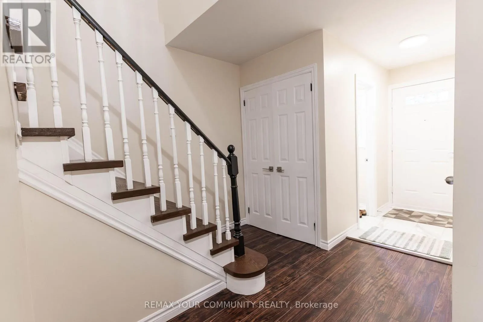 1553 NORWILL CRESCENT