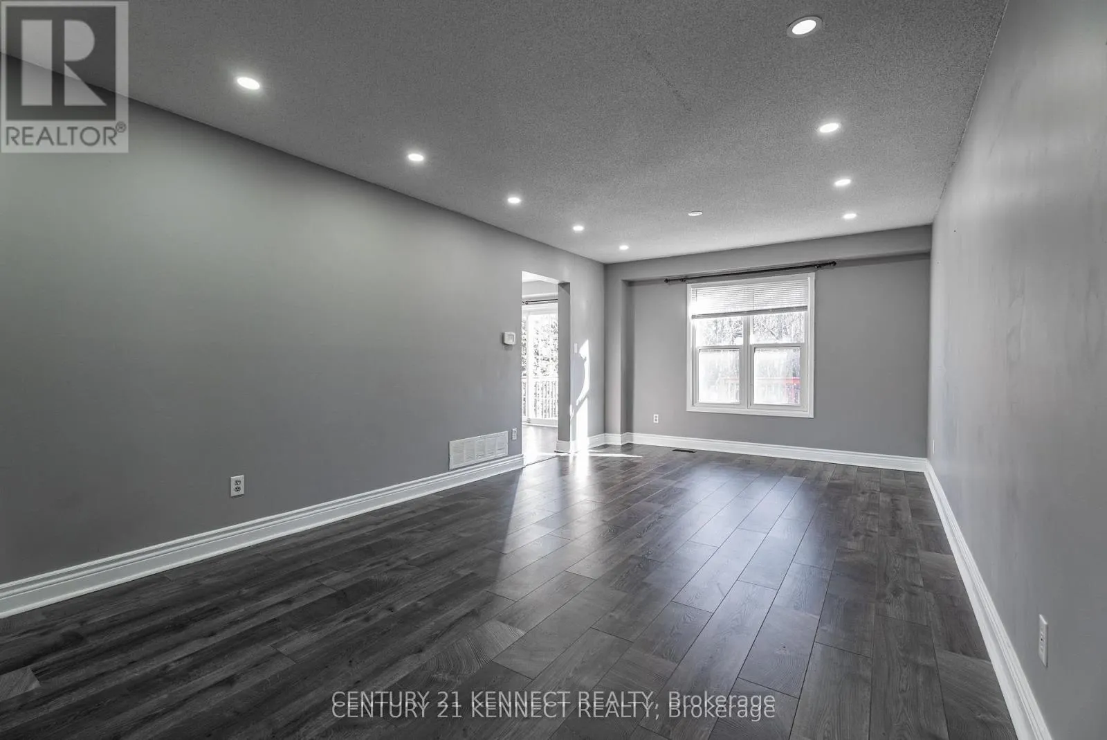 5 KNOTTY PINE DRIVE