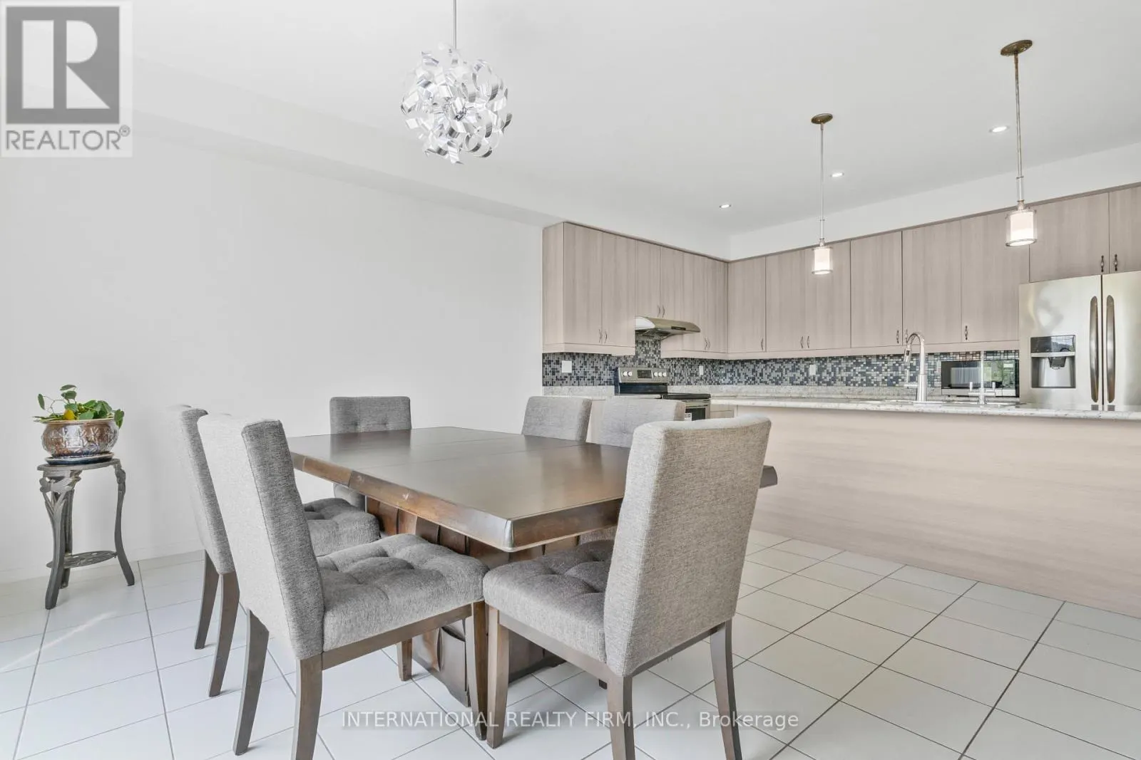 2537 SNOW KNIGHT DRIVE