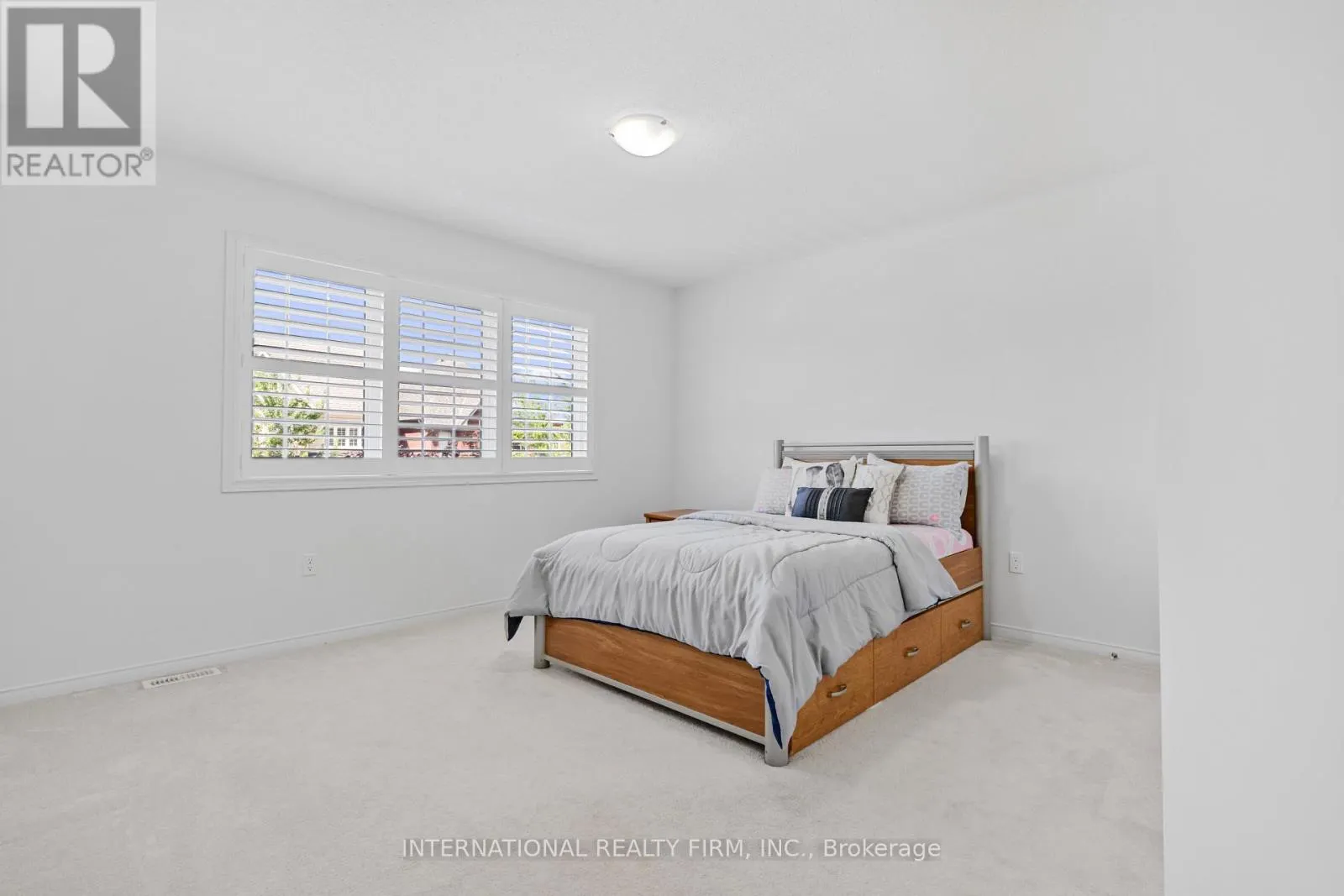 2537 SNOW KNIGHT DRIVE