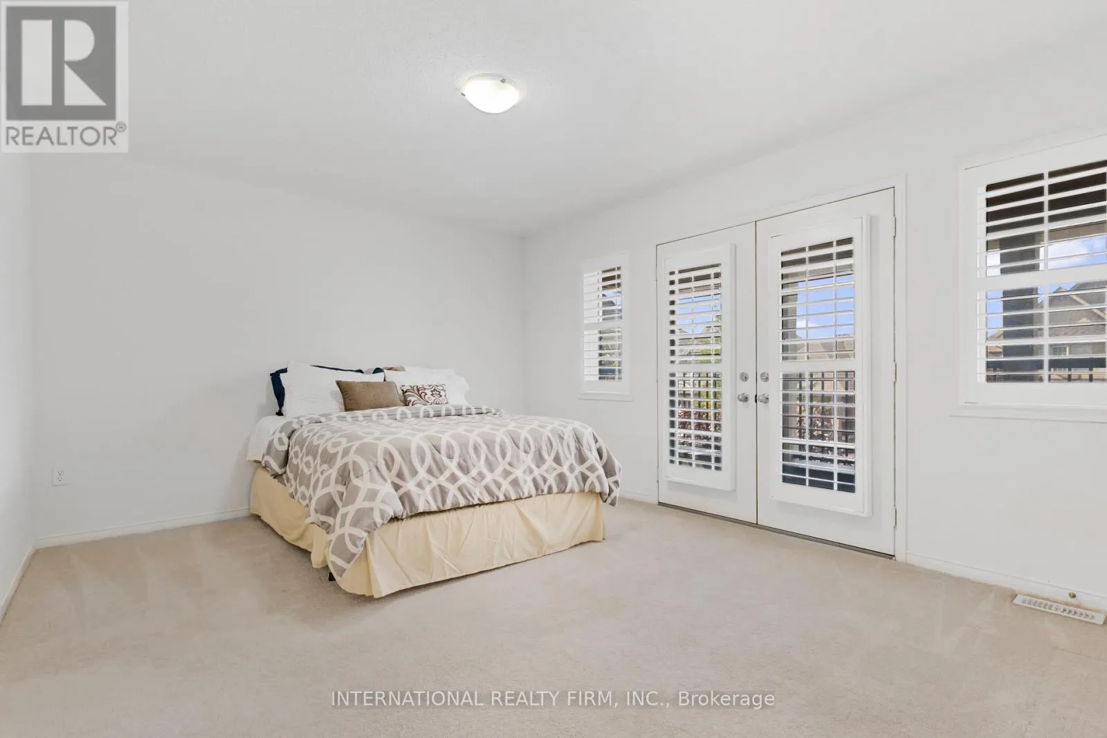 2537 SNOW KNIGHT DRIVE