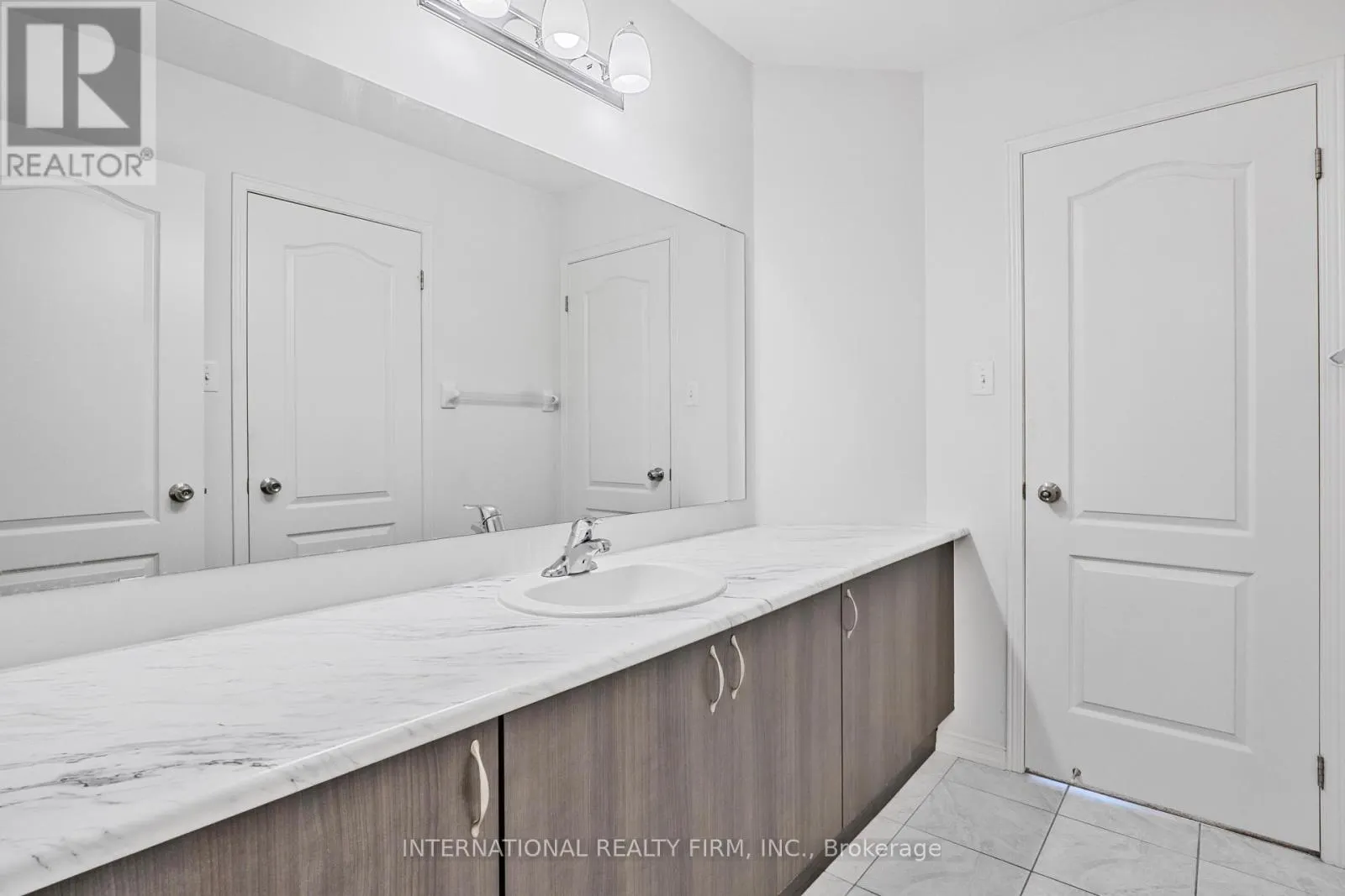 2537 SNOW KNIGHT DRIVE