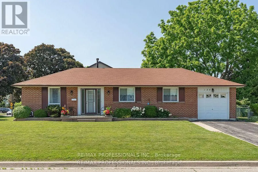 LOWER - 124 PANTER CRESCENT