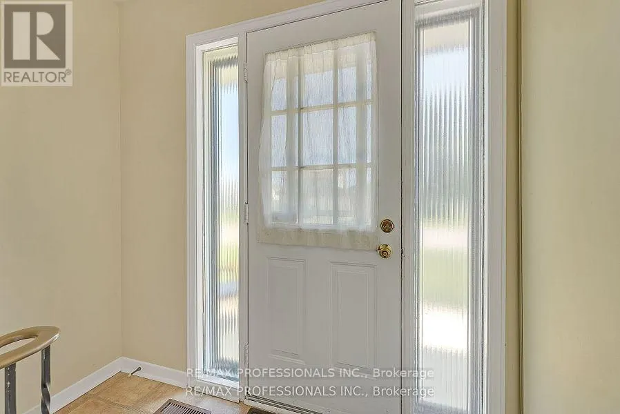 LOWER - 124 PANTER CRESCENT